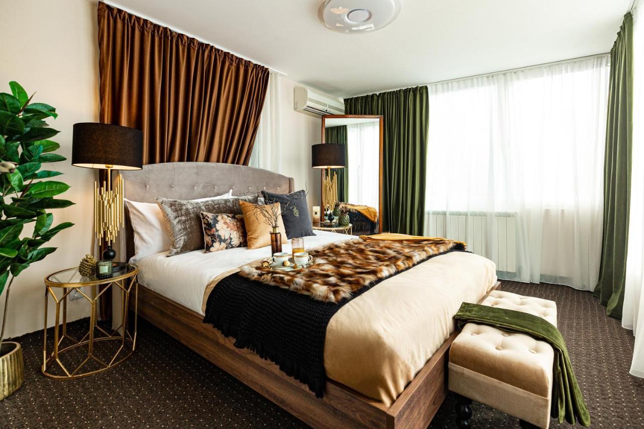 Apartmán Qult - The Renaissance Affair Bukurešť Exteriér fotografie