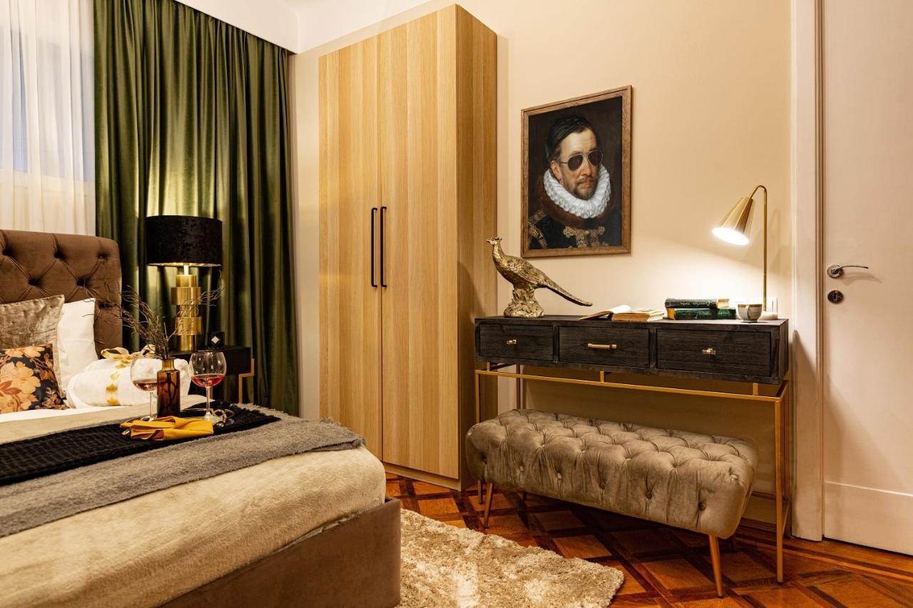 Apartmán Qult - The Renaissance Affair Bukurešť Exteriér fotografie