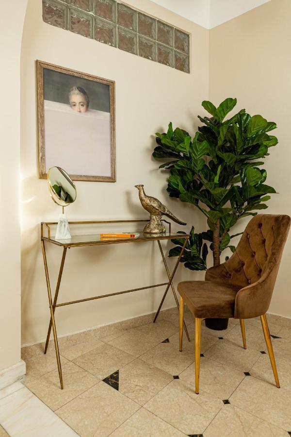 Apartmán Qult - The Renaissance Affair Bukurešť Exteriér fotografie