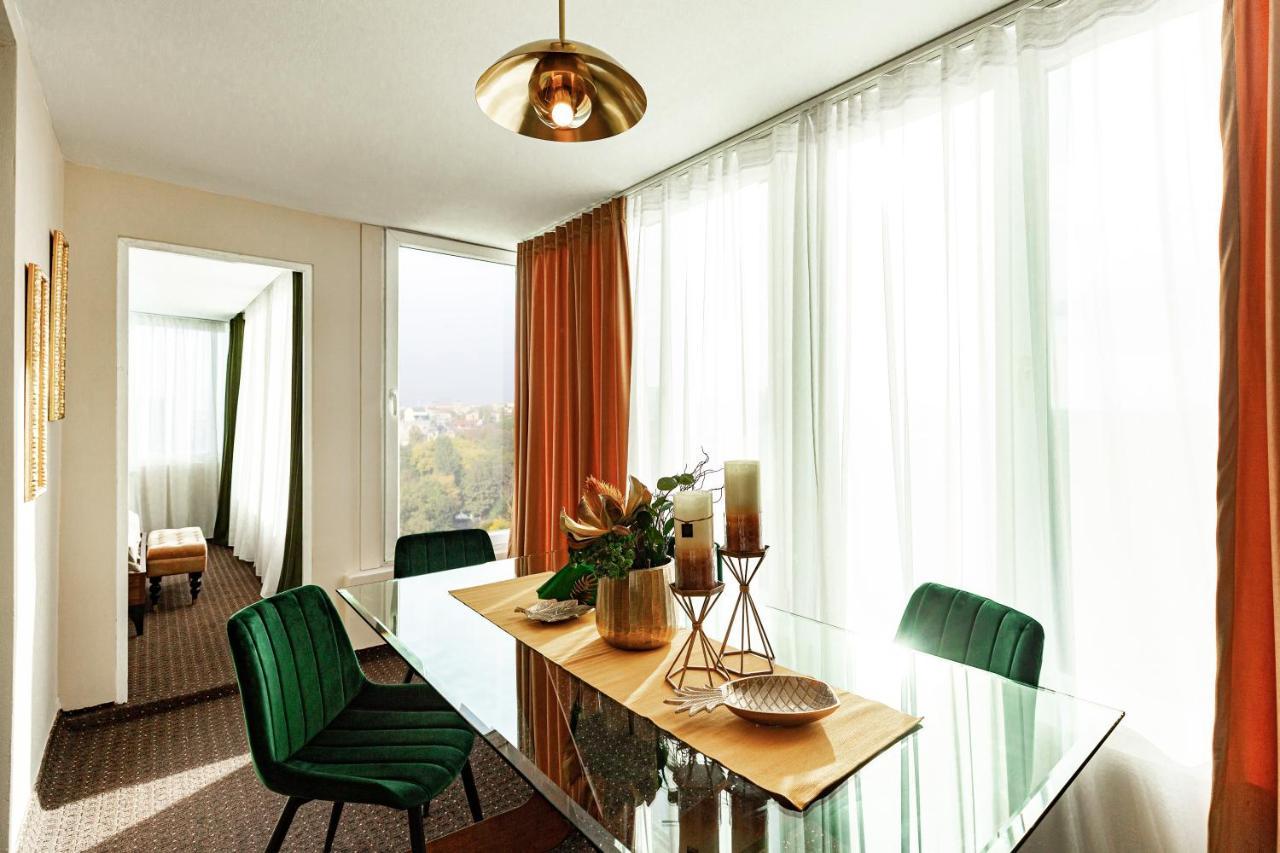 Apartmán Qult - The Renaissance Affair Bukurešť Exteriér fotografie
